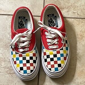 Vans Men’s Size 6.5 or Women’s Size 8 casual shoes.